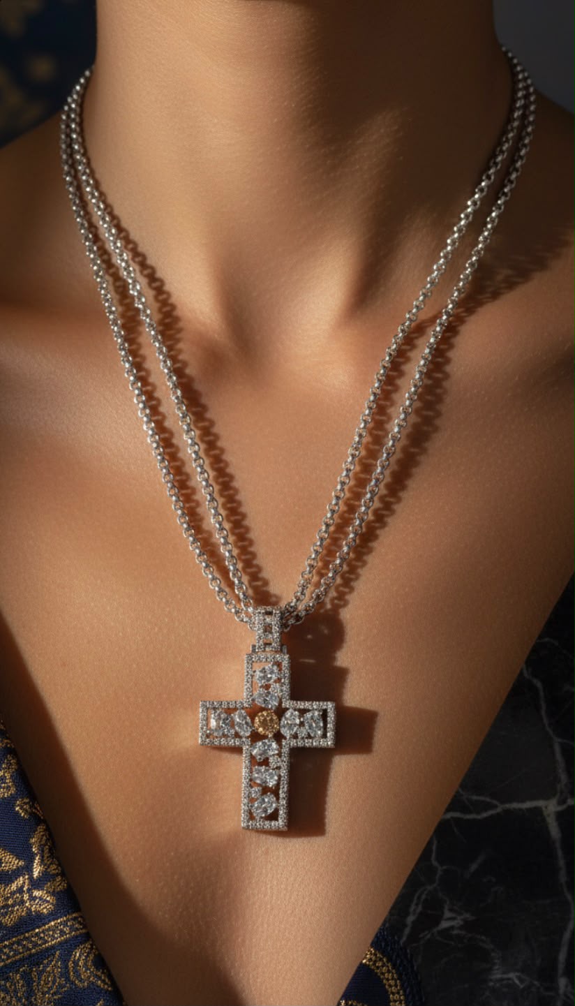 Colar Cruz Empress